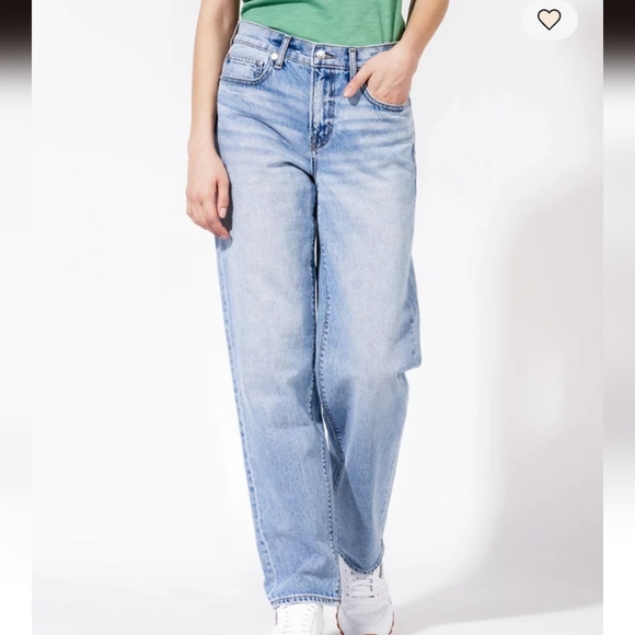 American Eagle Outfitters Denim - AMERICAN EAGLE 90's Straight Jeans - Light Wash Size 4